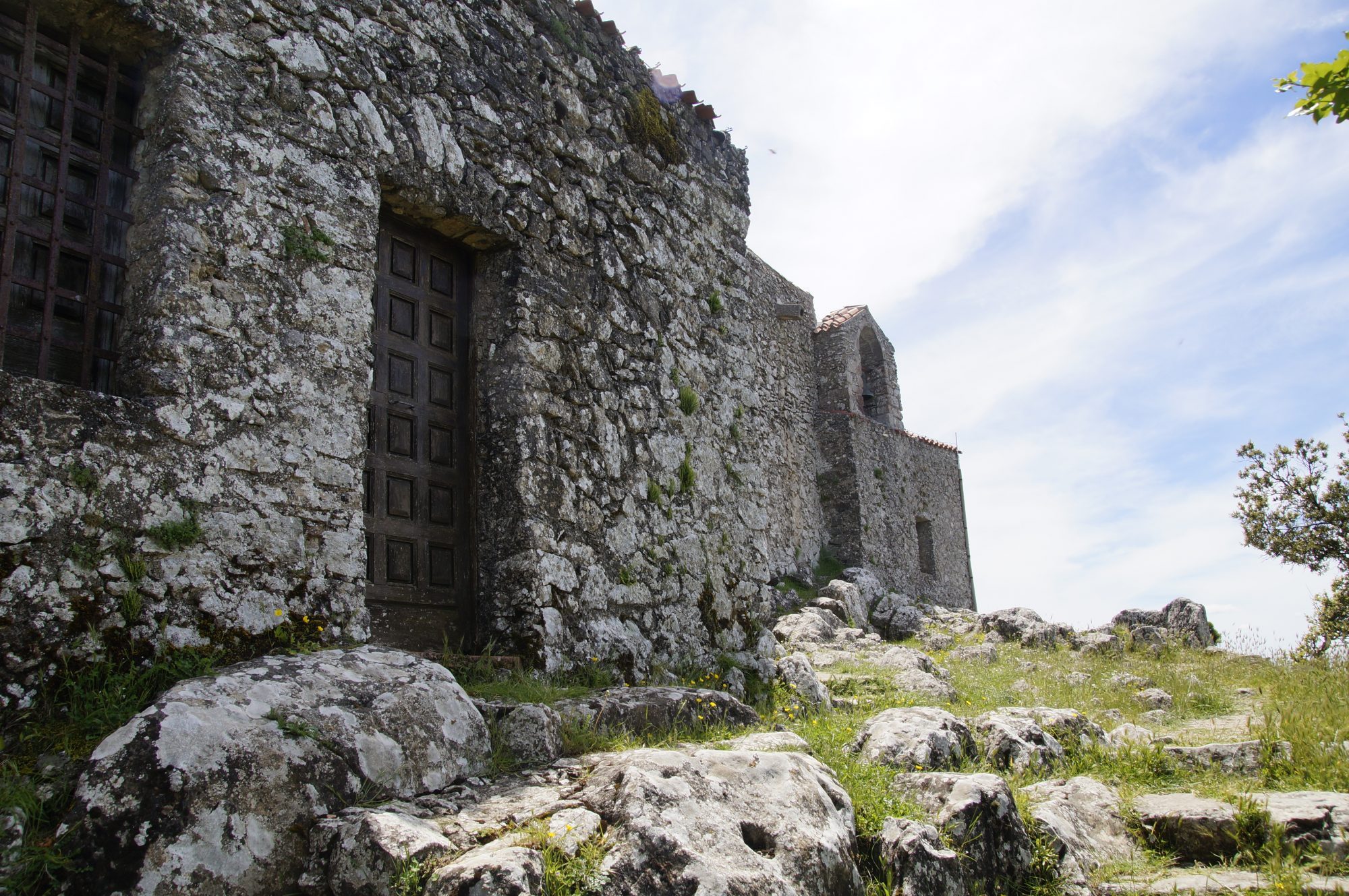 Monte Gonare mit der Chiesa di Nostra Signora di Gonare - Sardinien.blog